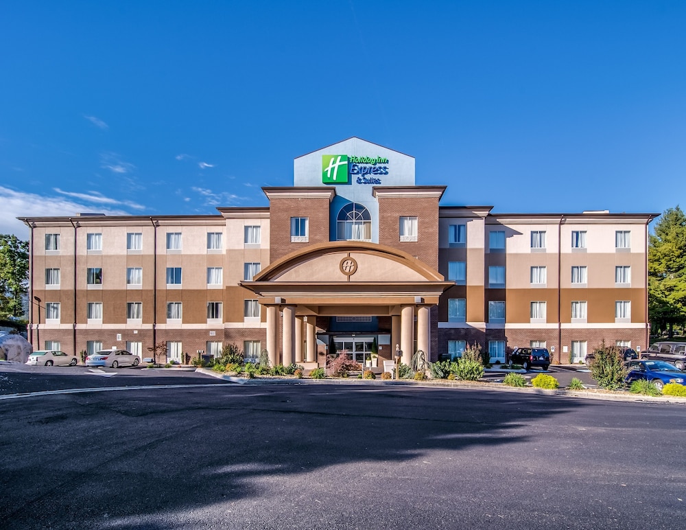 Holiday Inn Express Hotel And Suites Wytheville 1/74