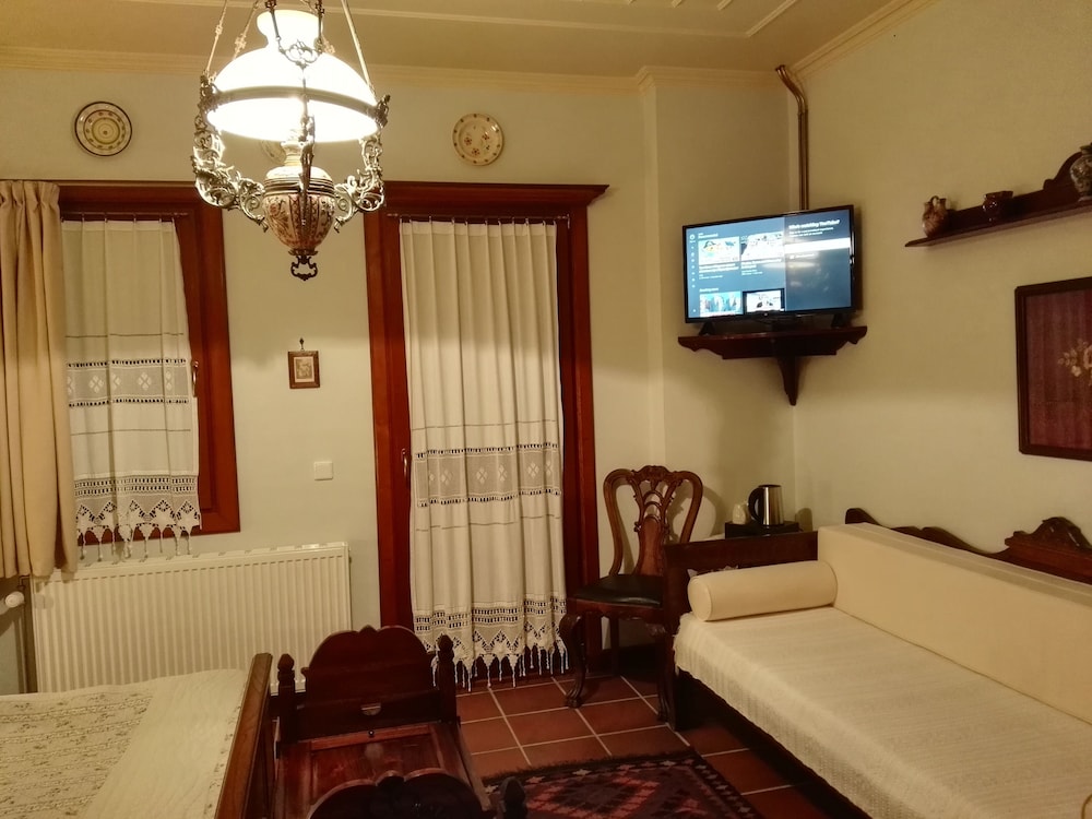 Viraggas Traditional Hotel 29/50