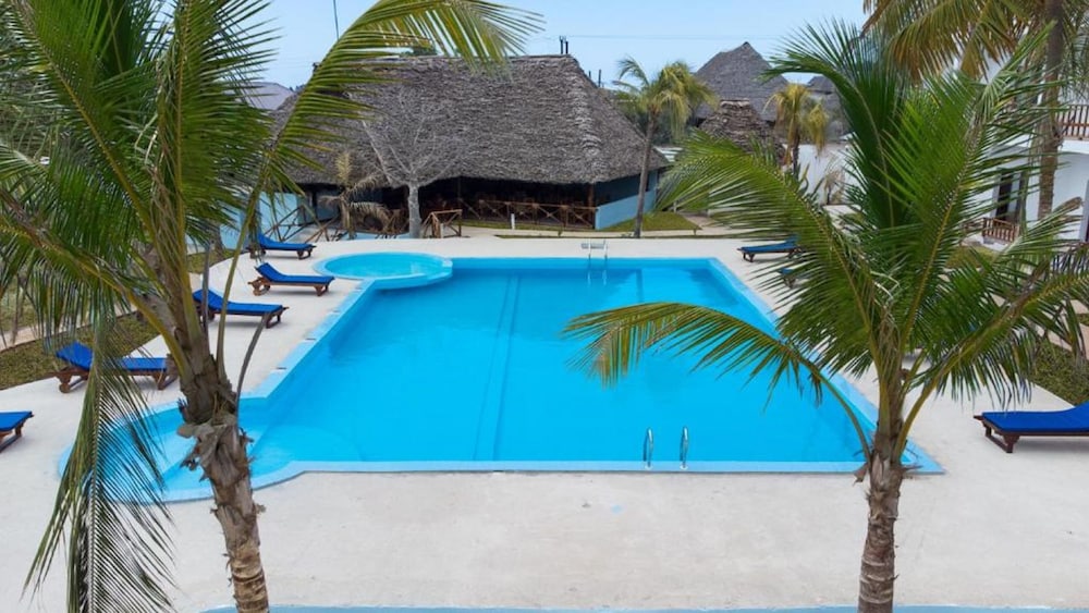 Malika Nungwi Hotel 35/41