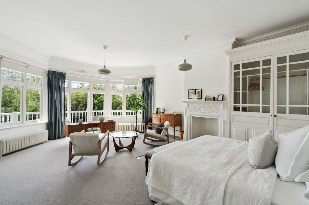 1 Bedroom, Club, Suite, King Bed, River View