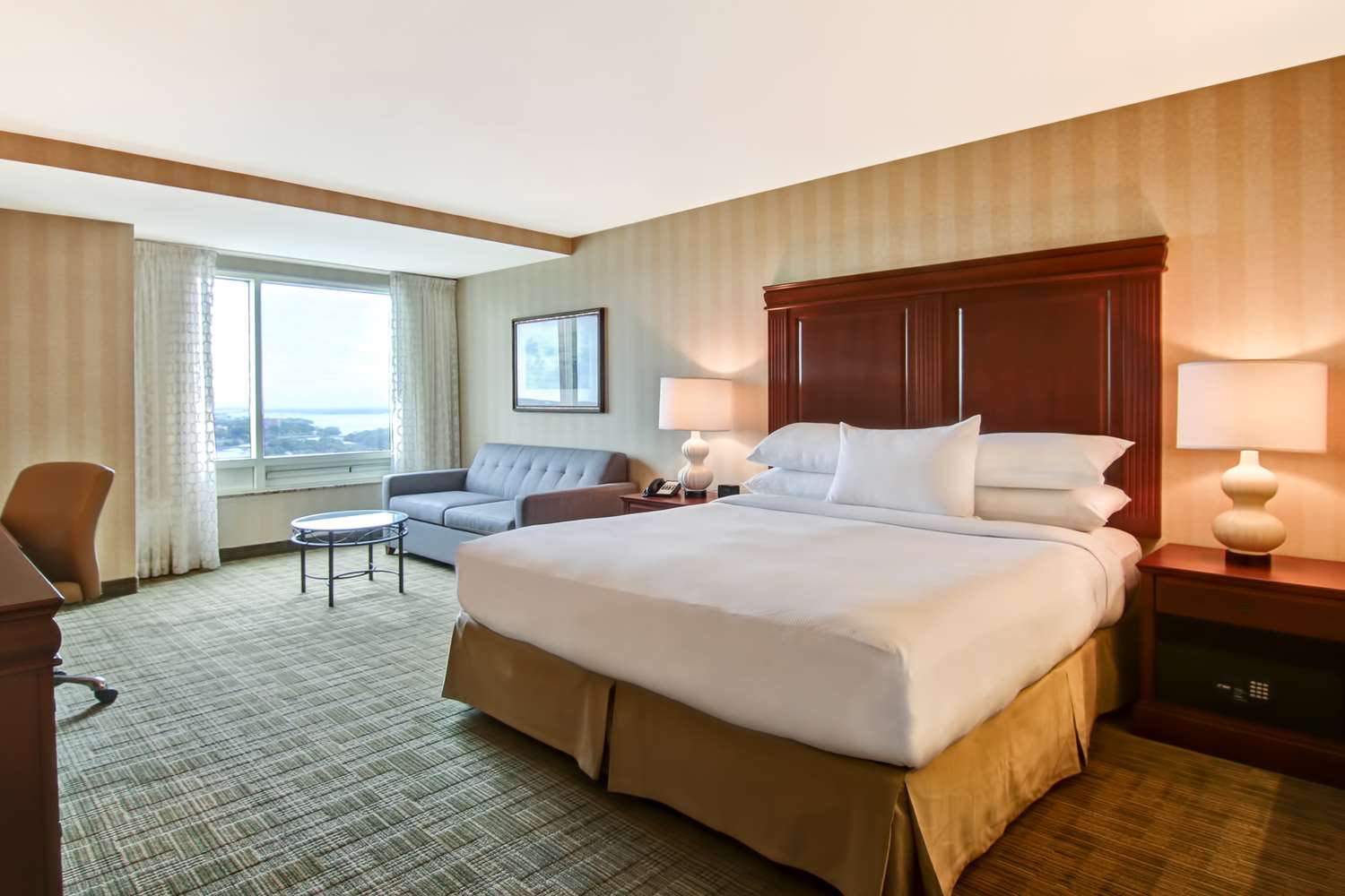 Room, King Bed, Us Falls View, Bathtub