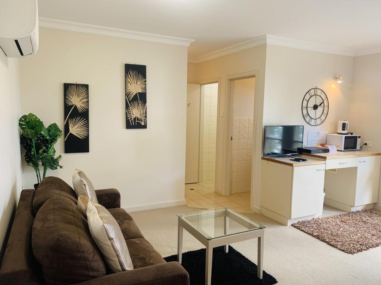 جناح بسرير كوين، The Bluff Resort Apartments 2/7