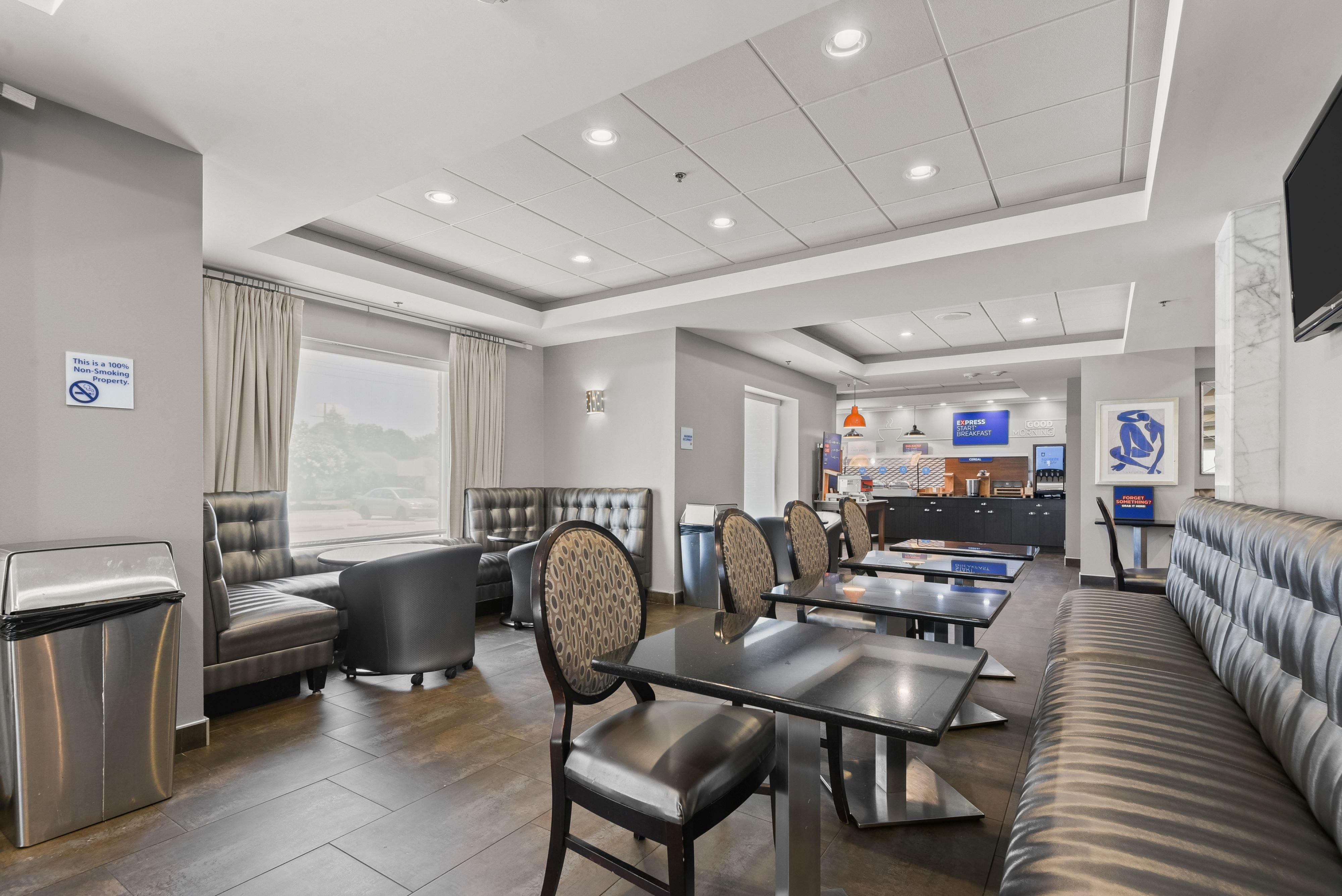 Holiday Inn Express Hotel And Suites Gonzales 56/71