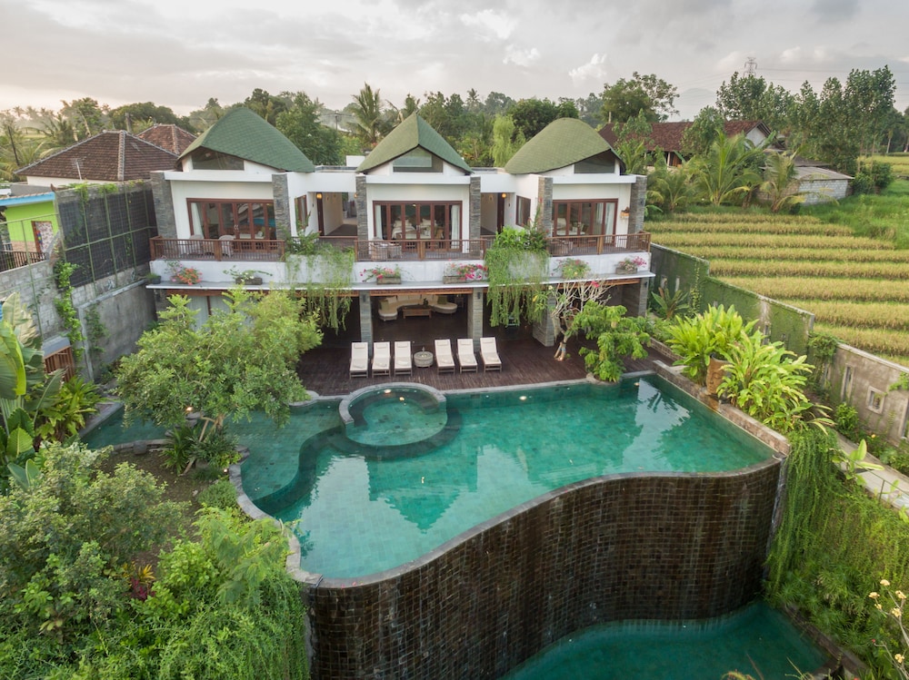 De Moksha Eco Friendly Boutique Resort & Restaurant 69/74