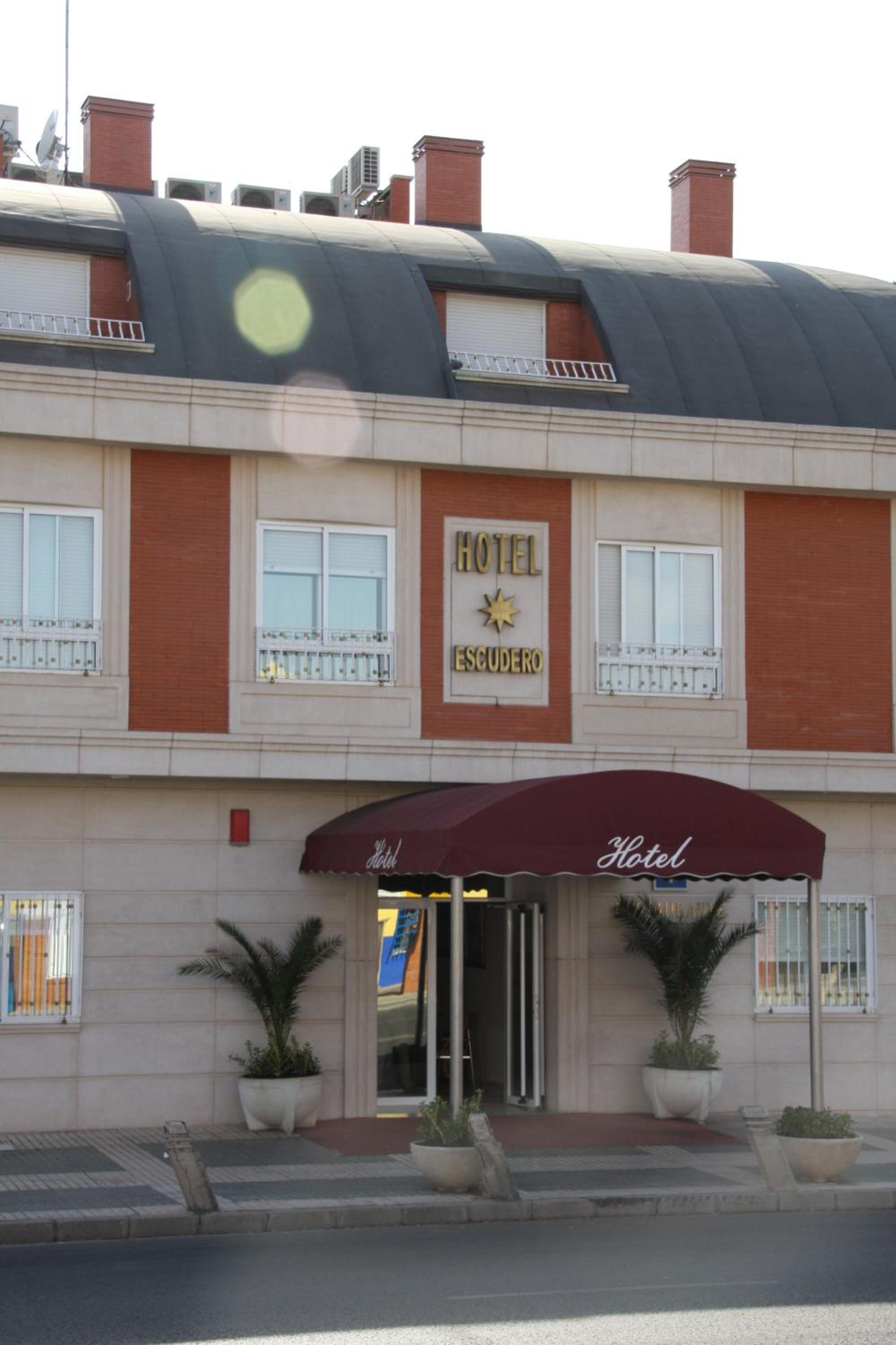Hotel Escudero 3/58