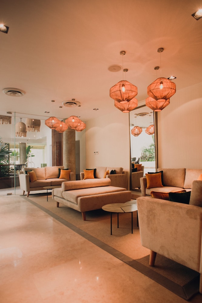Antera Hotel and Residences 47/66