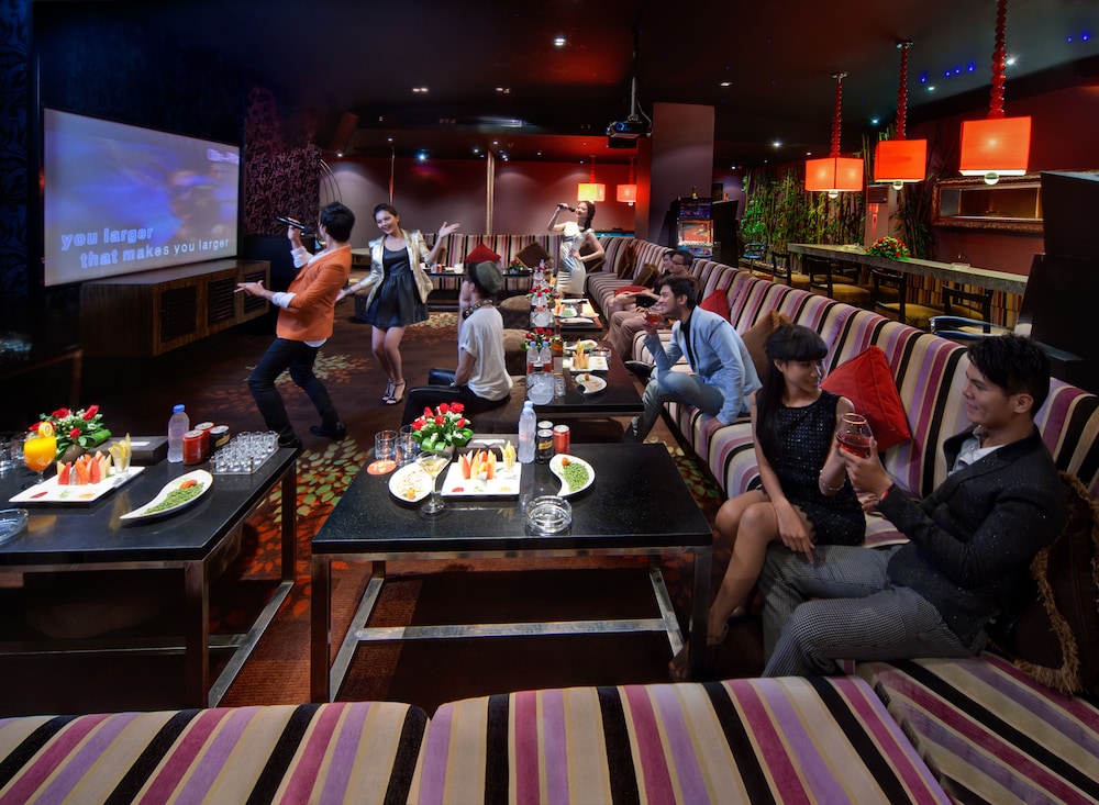 NagaWorld Hotel & Entertainment Complex 32/50