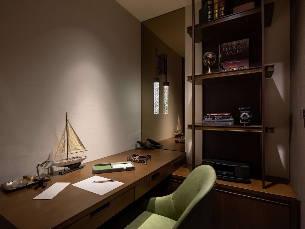The Celestine Ginza 60/68