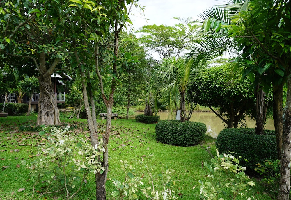 Mae Nai Gardens 41/50