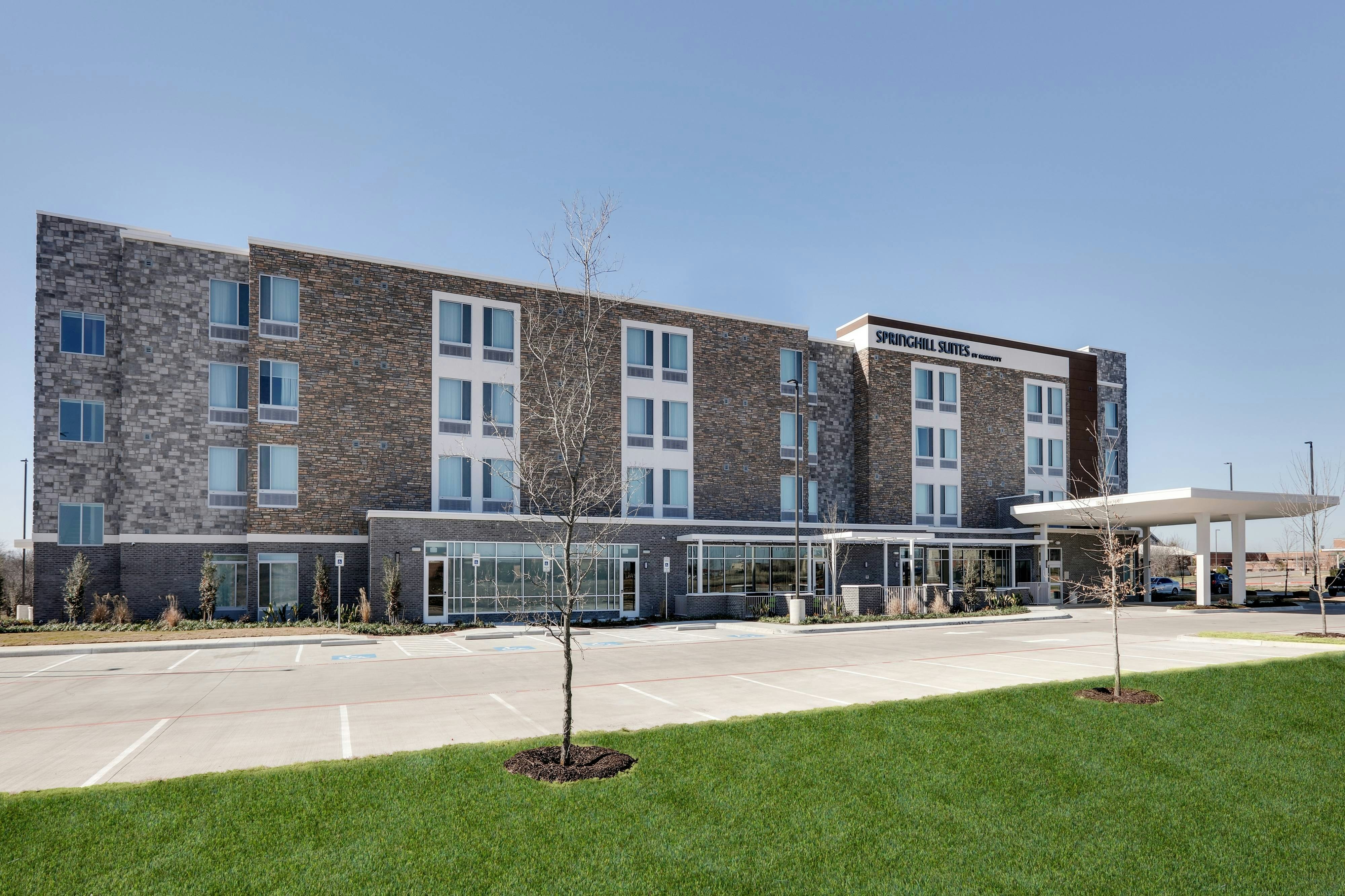 SpringHill Suites by Marriott Dallas Mansfield 52/53