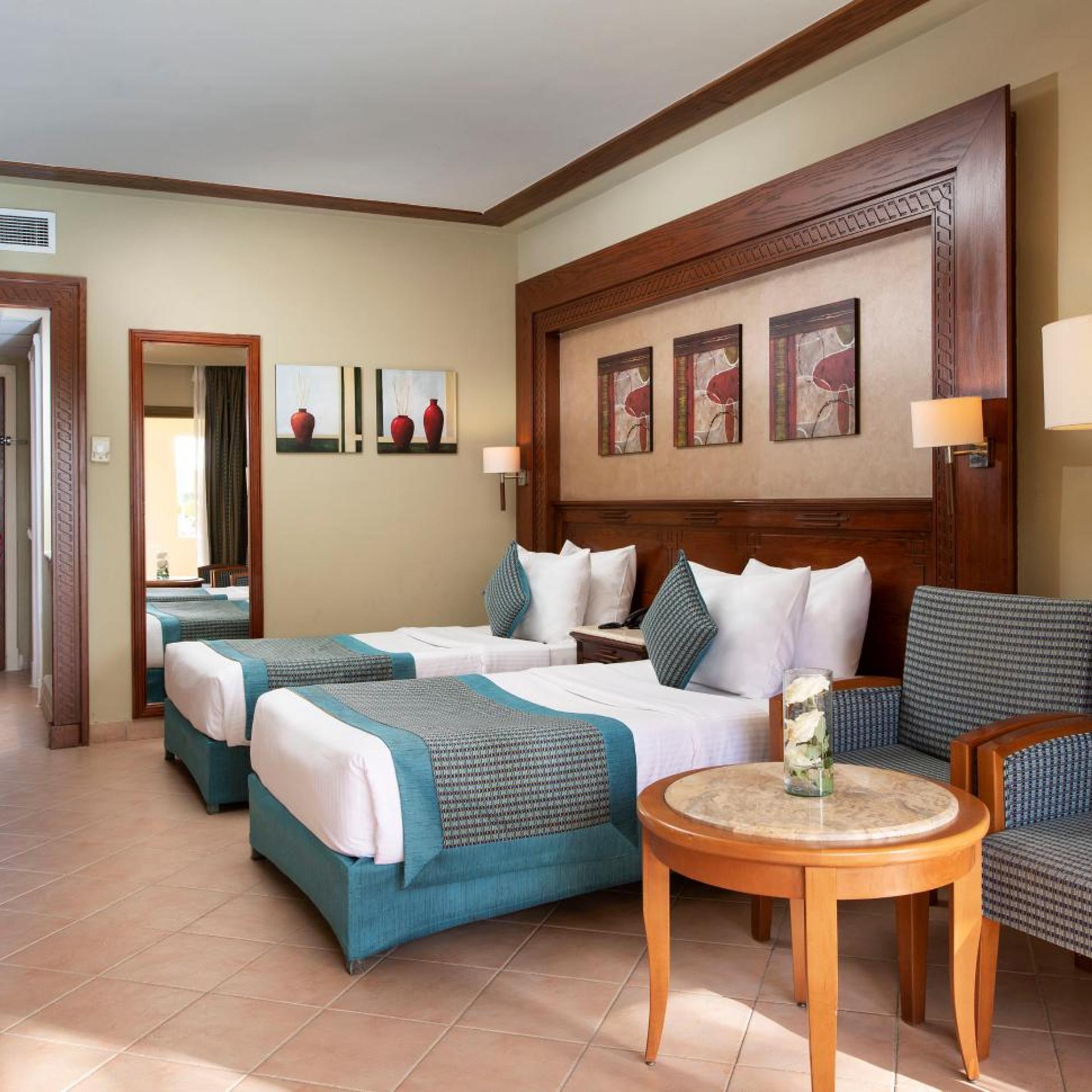 غرفة سوبيريور بإطلالة على المسبح، Charmillion Club Resort 3/7