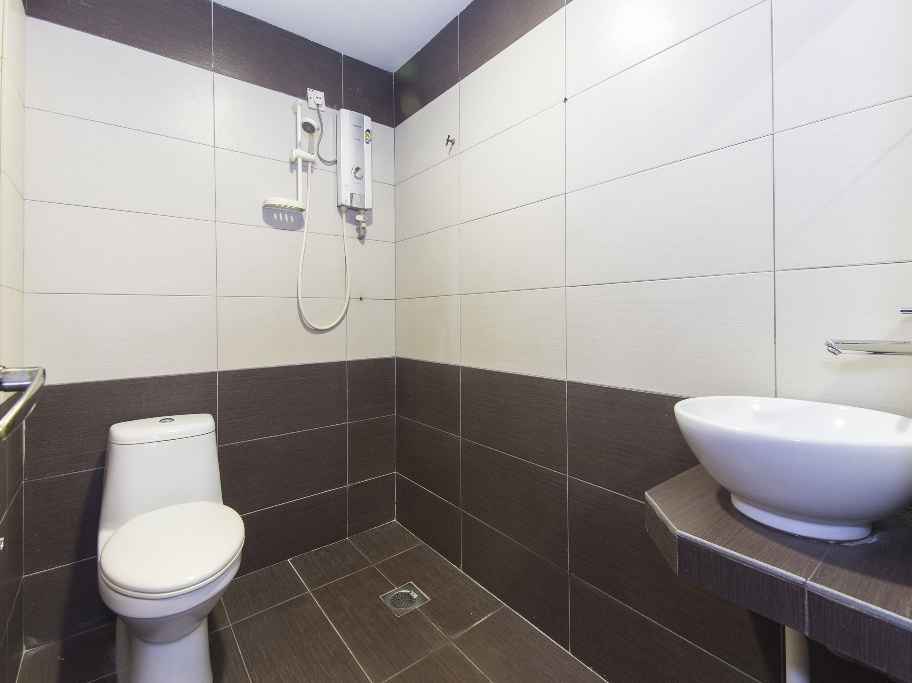 Oyo 417 Raintree Boutique Hotel (Ex. Raintree Boutique Hotel) 33/35