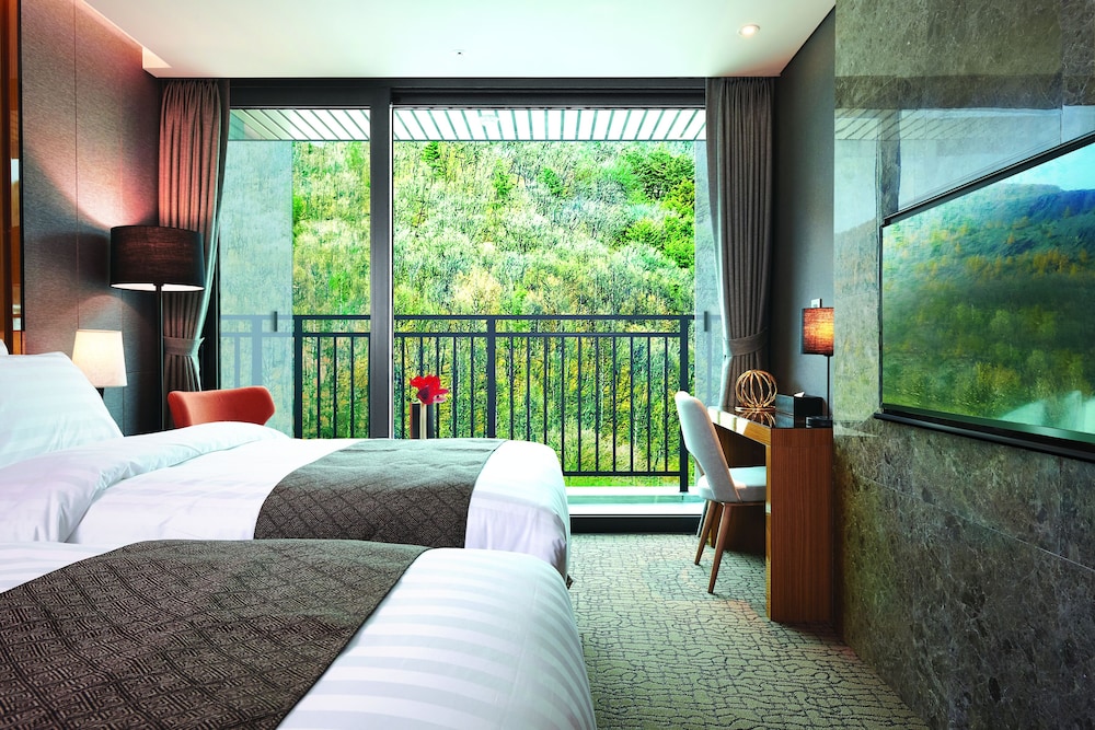 Traum Valley Hotel (ex. Jeongseon Grand Intoraon Hotel) 32/64