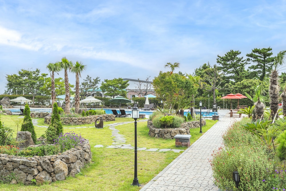 Hallim Resort 58/65