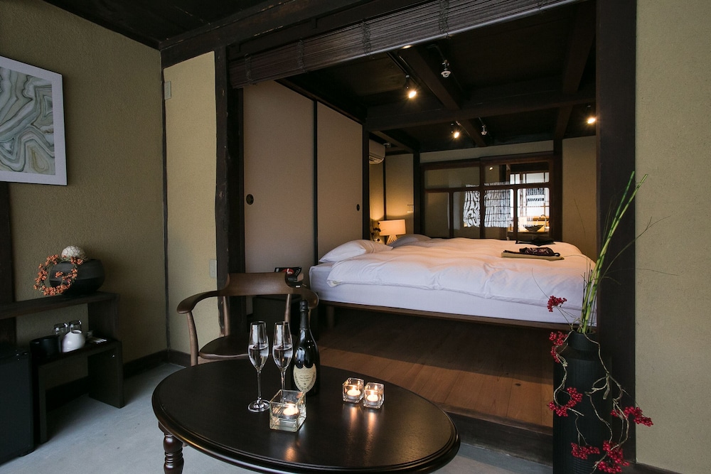 Sasayama Castle Town Hotel Nipponia 50/50