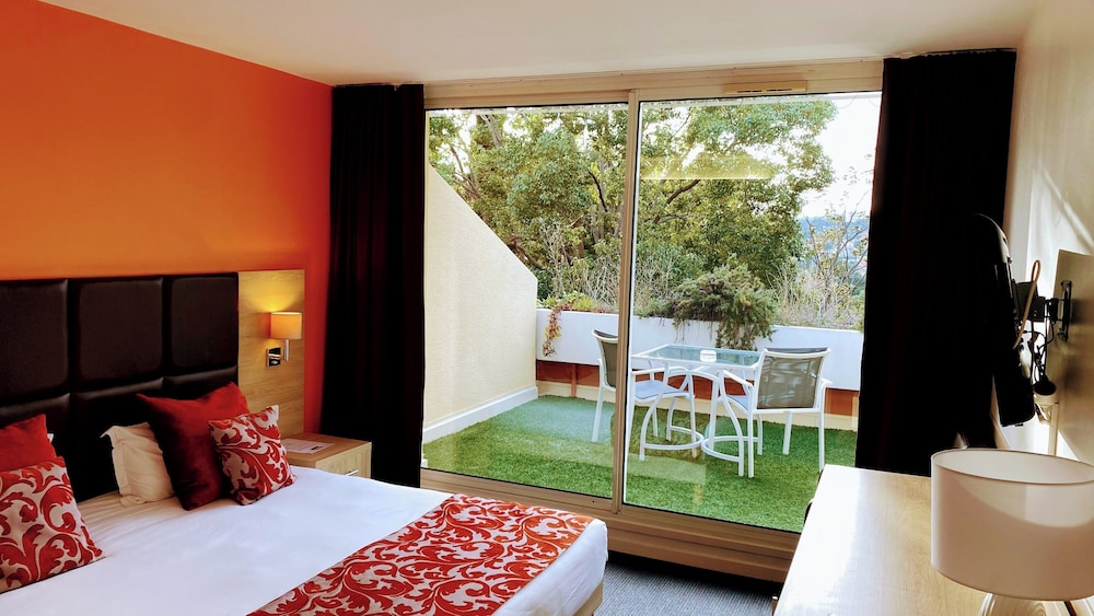 Pamela Hotel Cassis 25/75