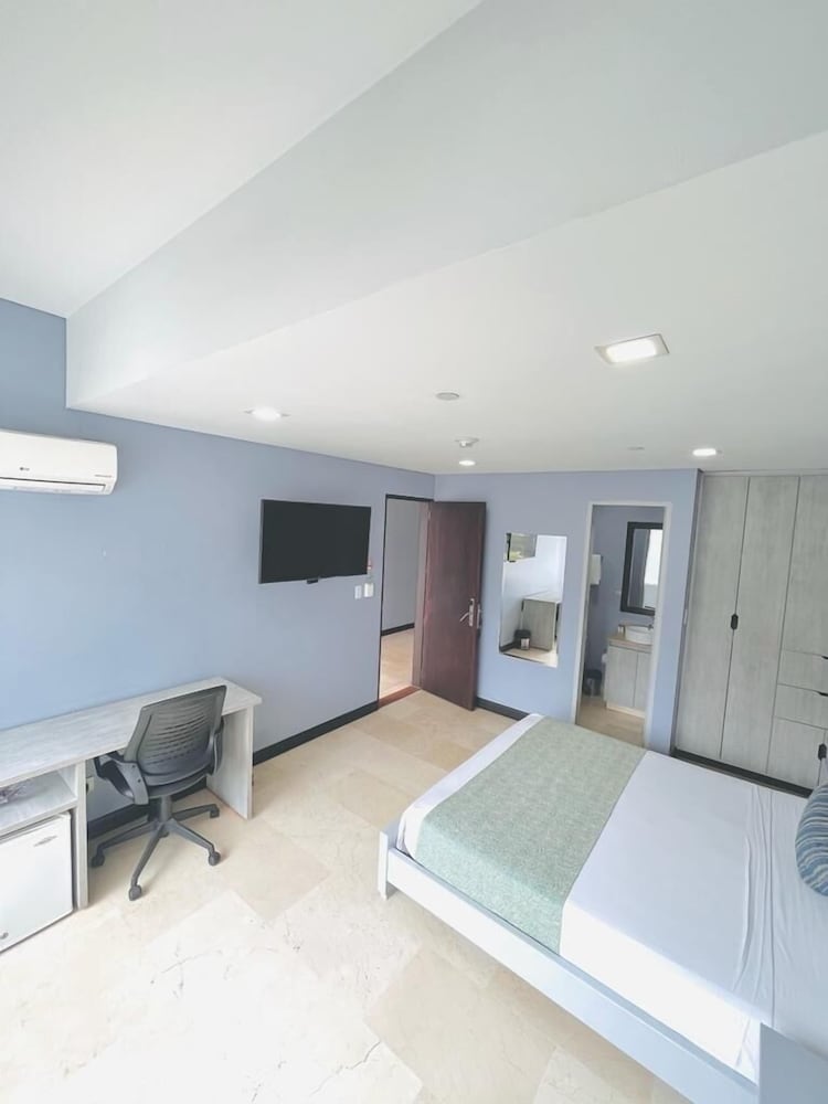 HOTEL LLERAS 10 48/63