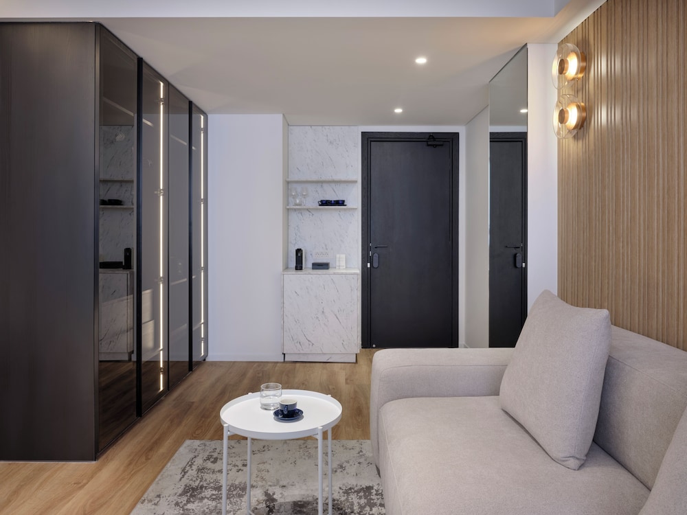 NUR Aparthotel Athens 15/35