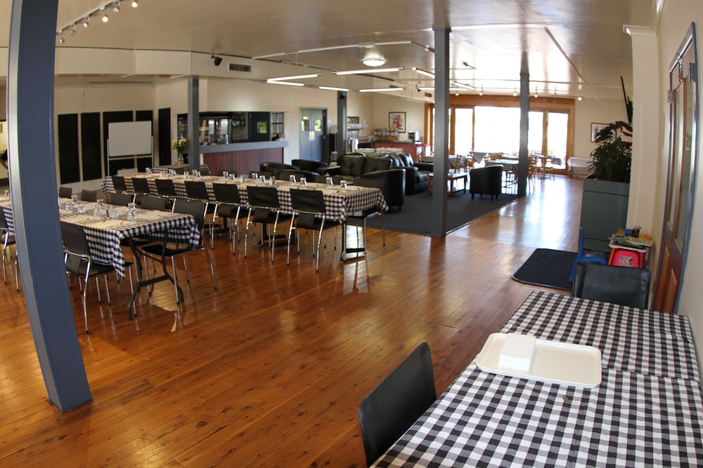 Townhouse Motel Cowra 36/56