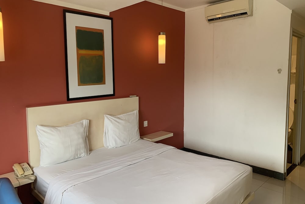 The Plaza Hotel Glodok 11/47