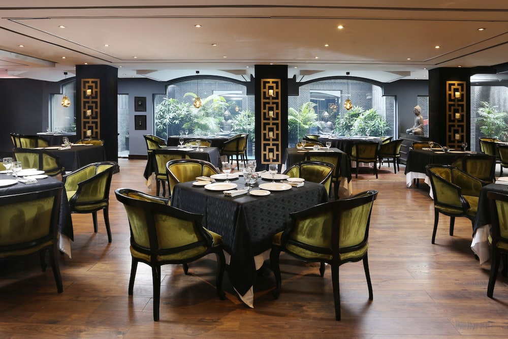 Four Points by Sheraton Lahore 48/64