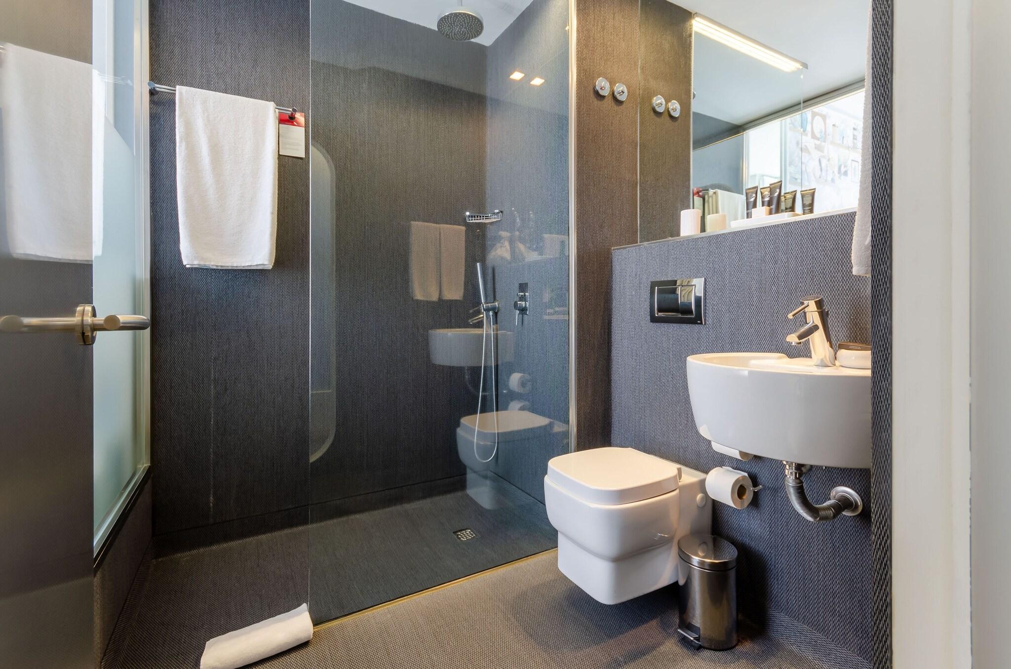 Classic, Double Bed, City View, Lx Boutique Hotel 3/4