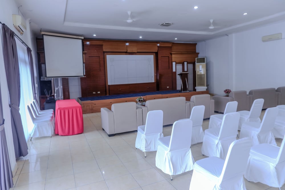 Hotel Hakmaz Taba Syariah Lubuk Linggau 42/49