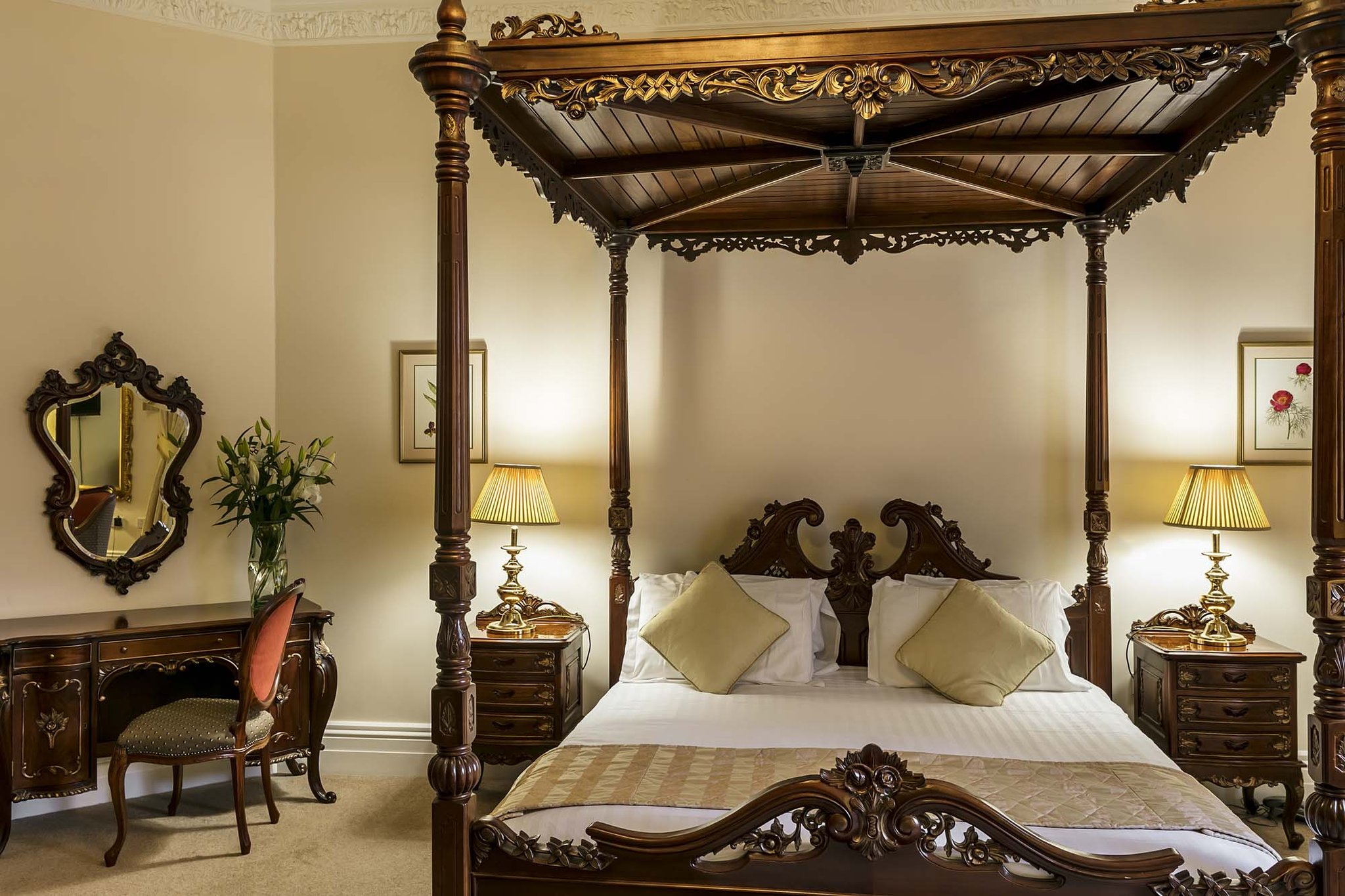 Four Poster, Double Bed