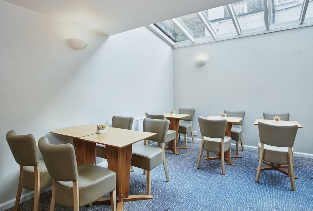 Holiday Inn Express London - Victoria by IHG 53/69