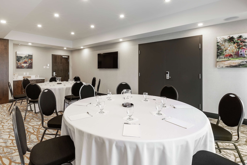 Hampton Inn Suites By Hilton Beauport Quebec 44/48