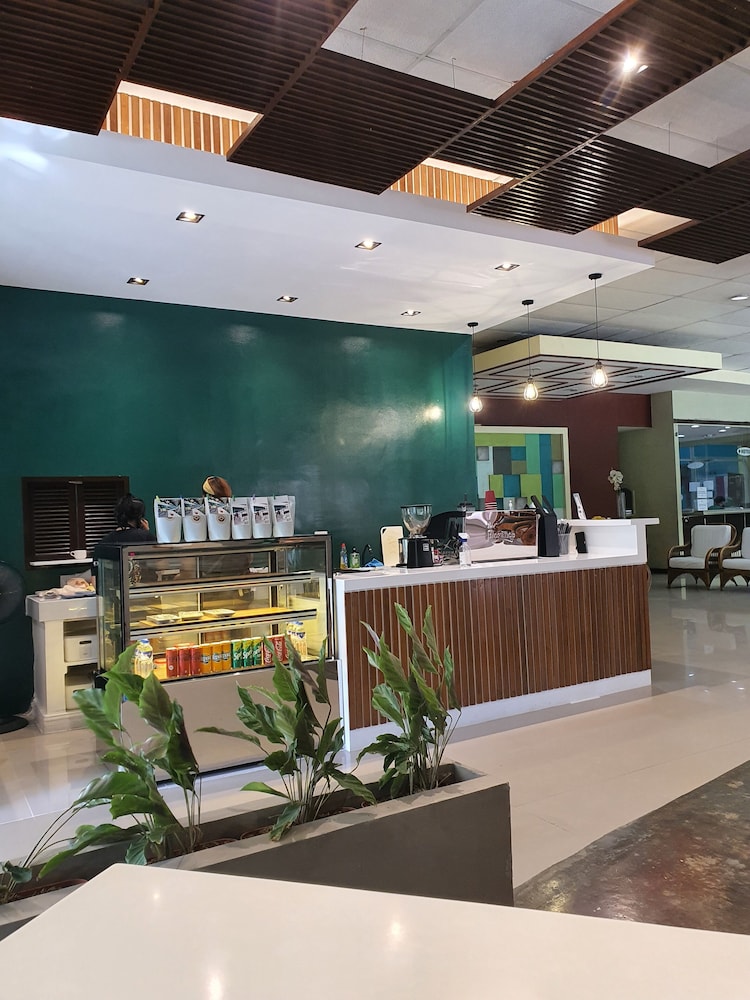 Holiday Spa Hotel 5/50