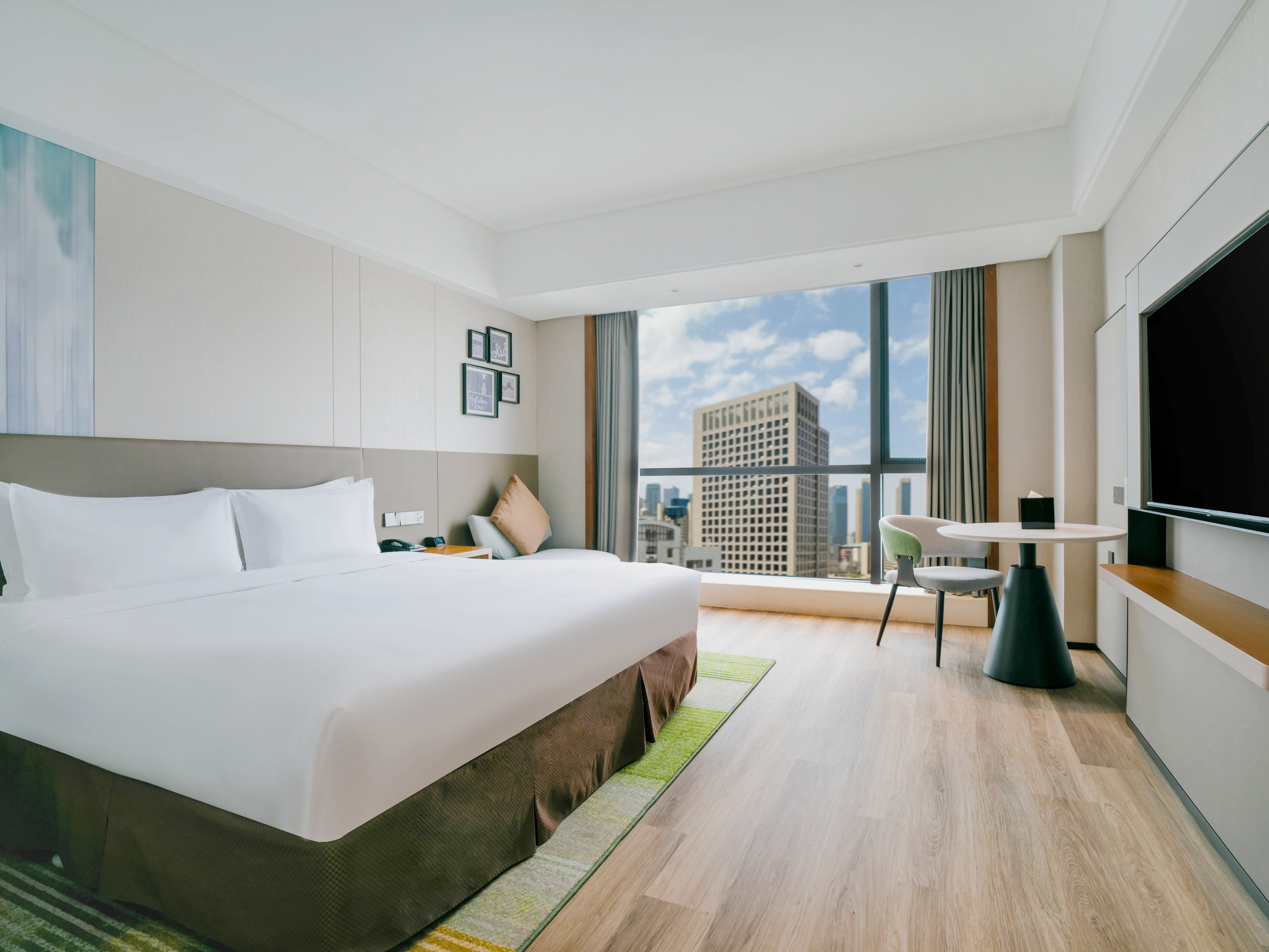 Holiday Inn Qingdao City Centre 15/50