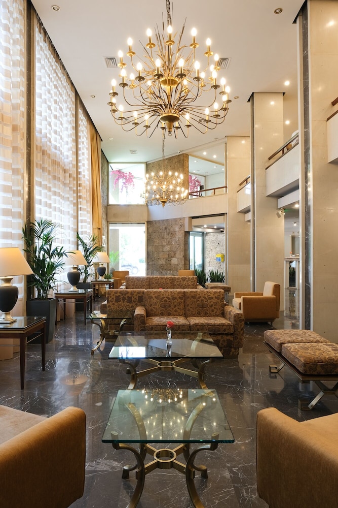 Ilisia Hotel 13/68