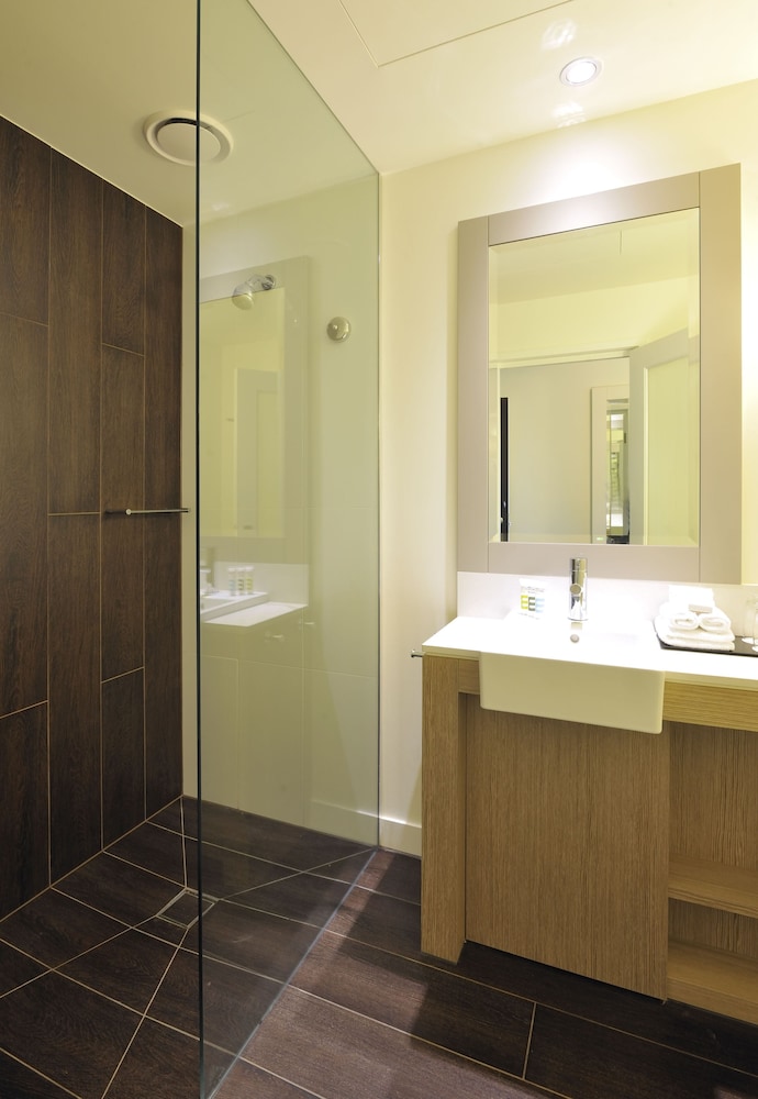 Mercure Portsea 67/67