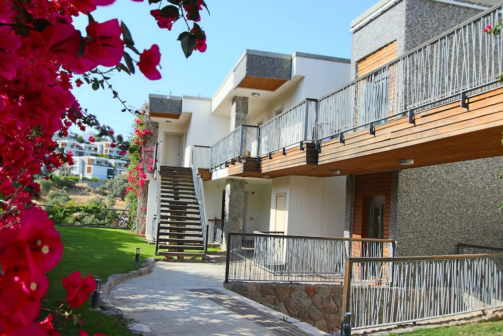 Costa Farilya Special Class Hotel 64/71