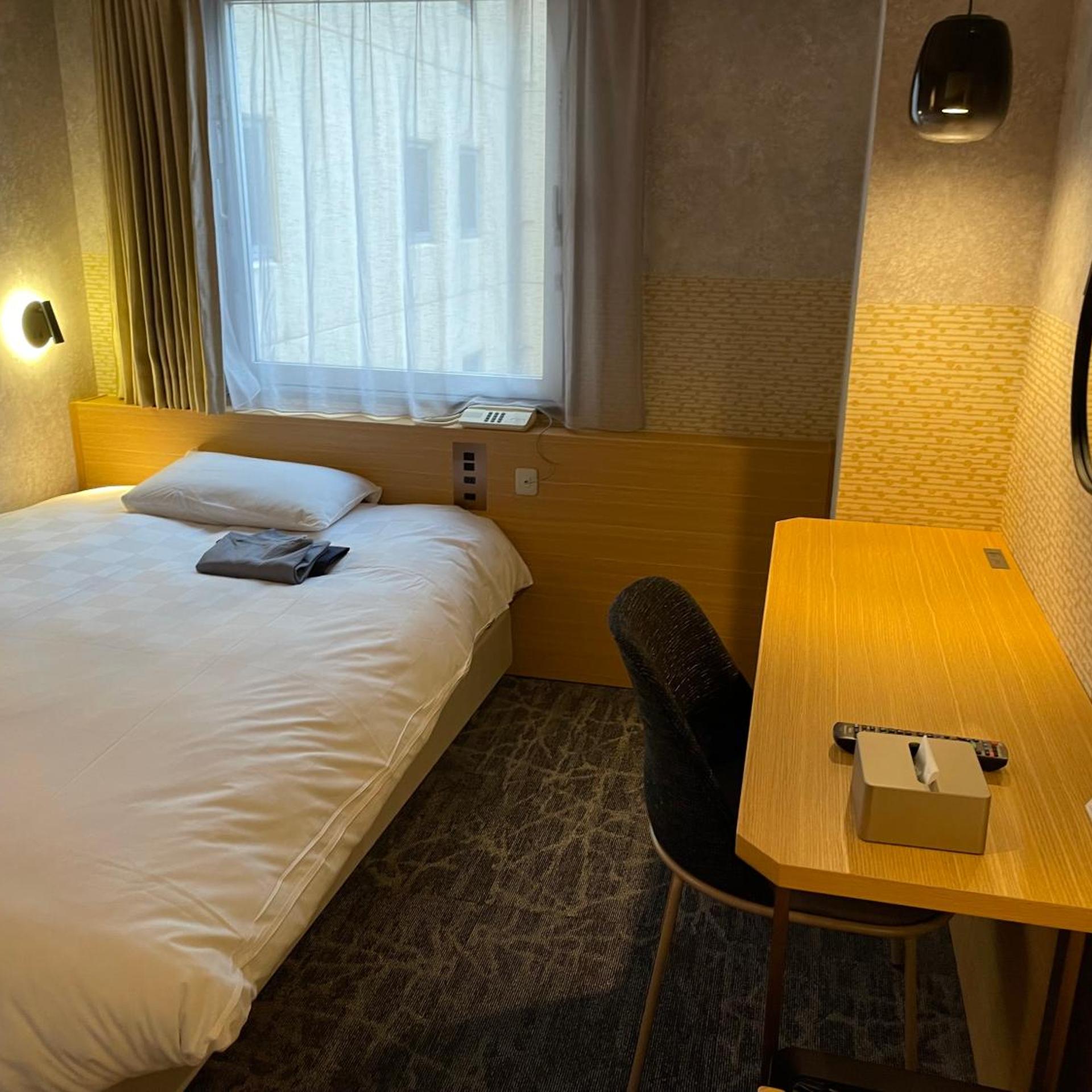Semi Room, Semi Double Bed