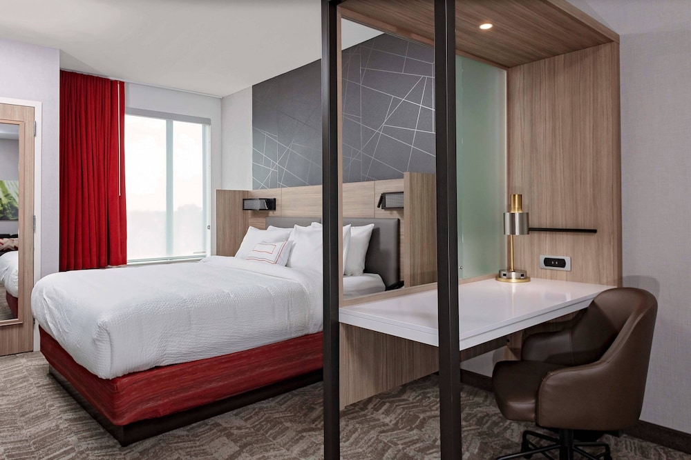 SpringHill Suites by Marriott Kansas City Plaza 7/39