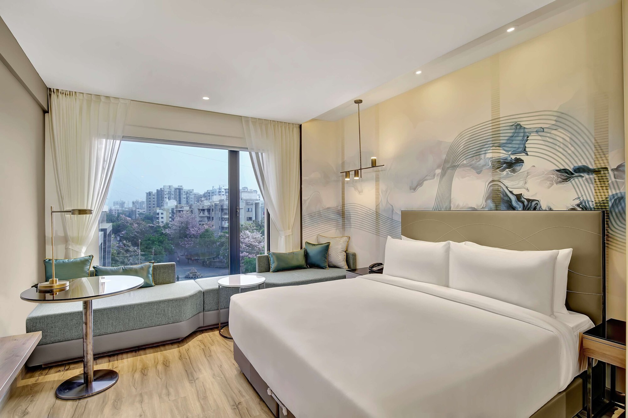 غرفة سوبيريور بسرير كينج، Park Inn by Radisson Surat 2/2