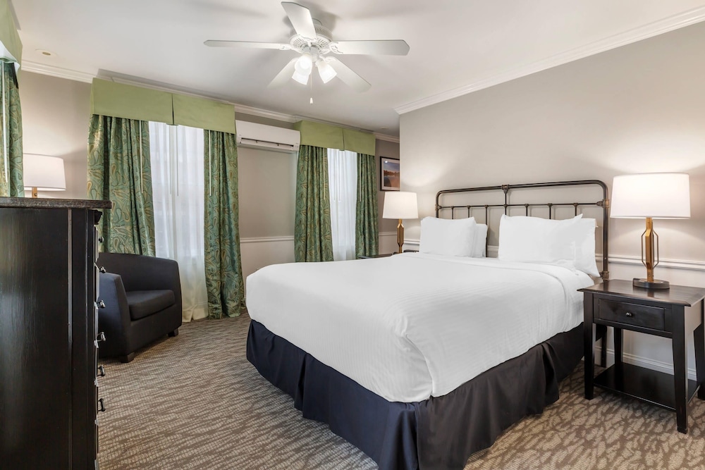 Room, Queen Bed