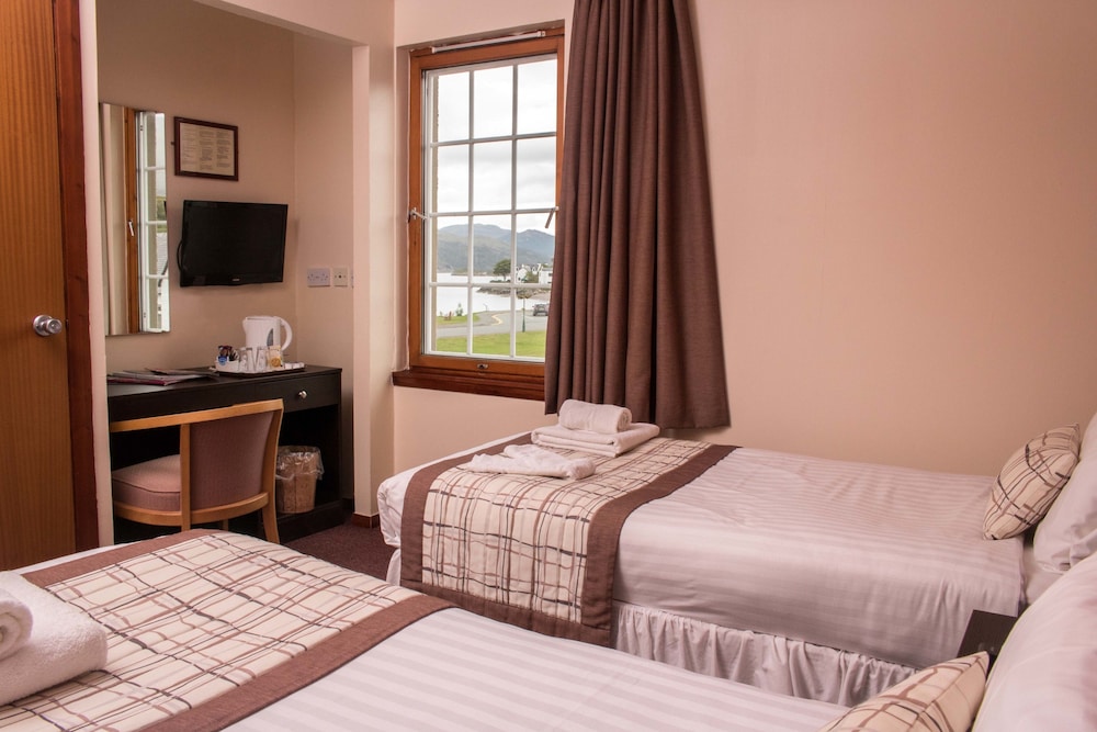 Kings Arms Hotel Skye 9/63