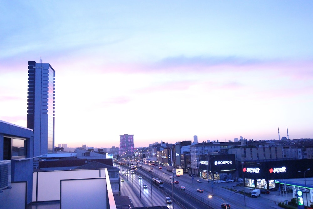 Monezza Hotel 42/50