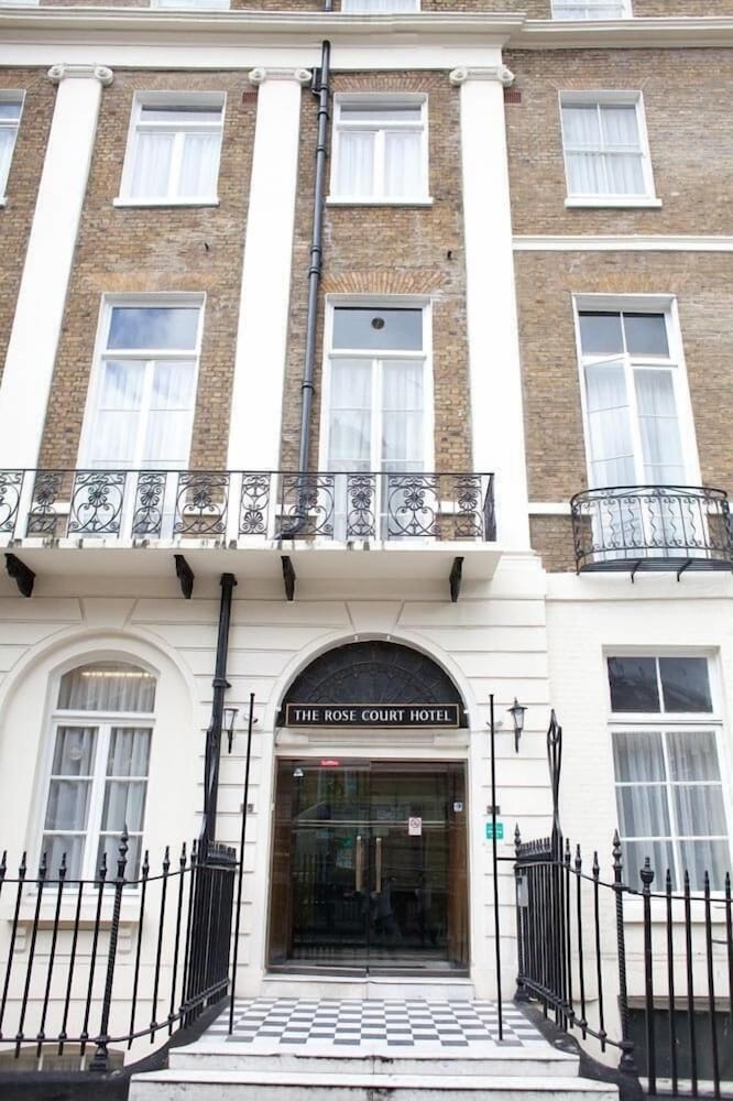 ROSE COURT HOTEL 2/49