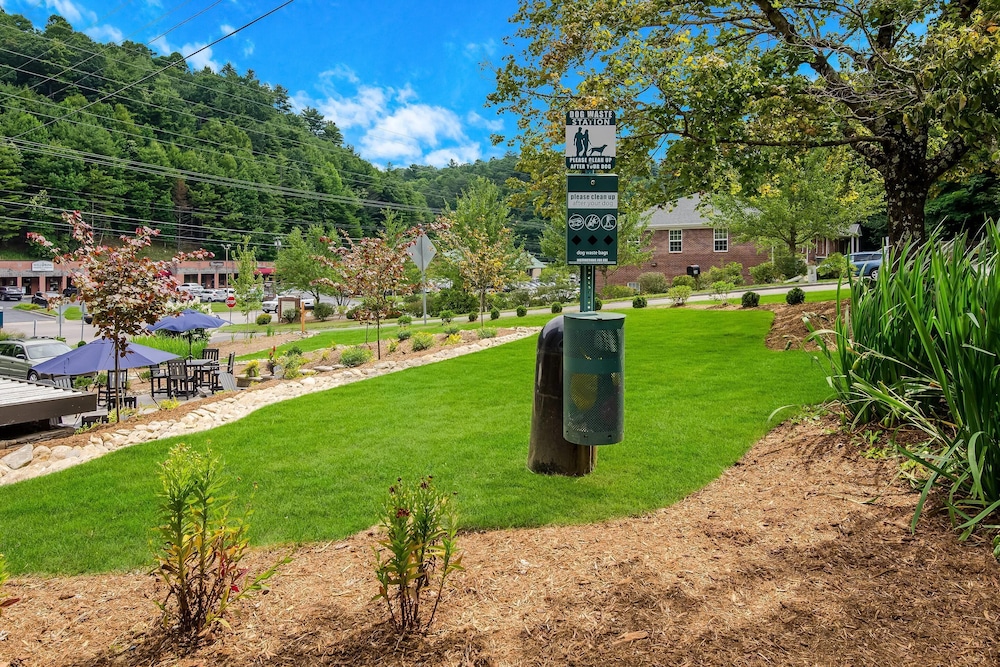 Graystone Lodge, an Ascend Collection Hotel 48/50