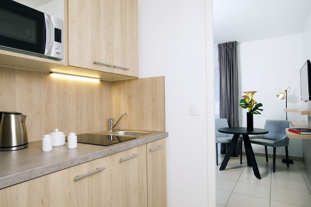Residhome Bordeaux 8/48
