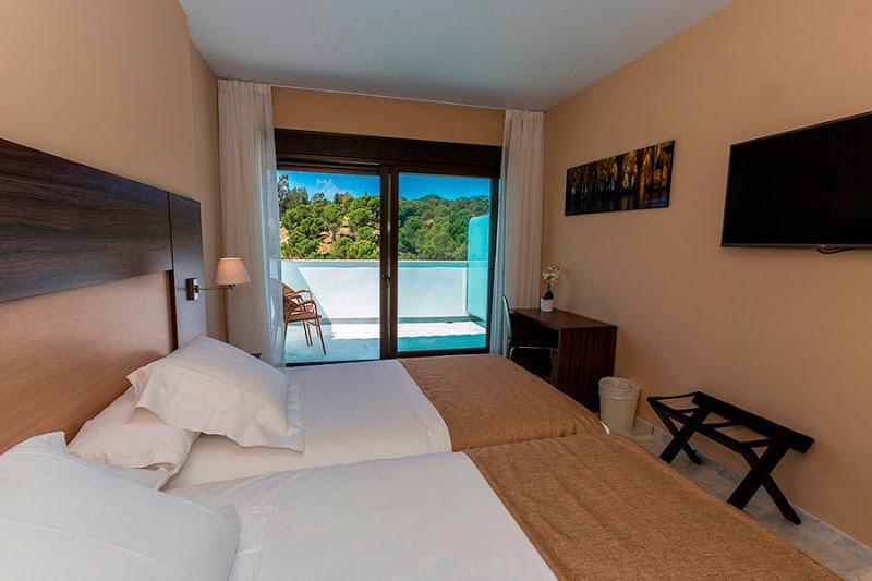 Room, Double Bed, Balcony or Terrace