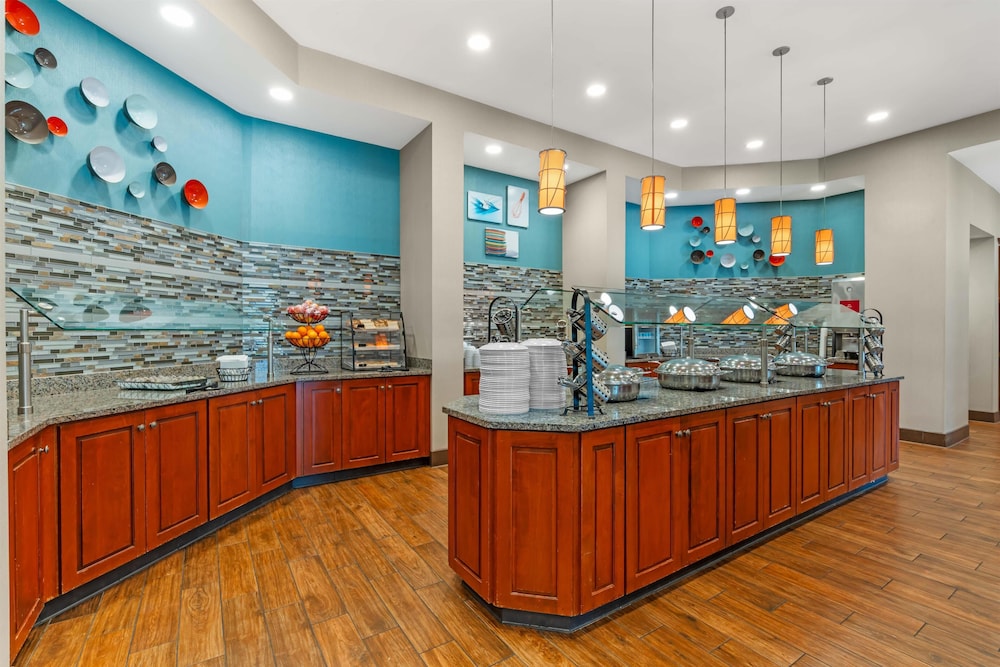 Drury Inn and Suites Fort Myers 6/49
