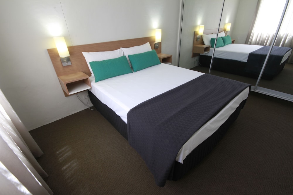 Darcy Arms Motel 15/52