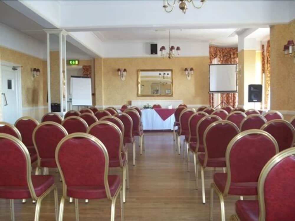 The Palm Court Hotel 36/50