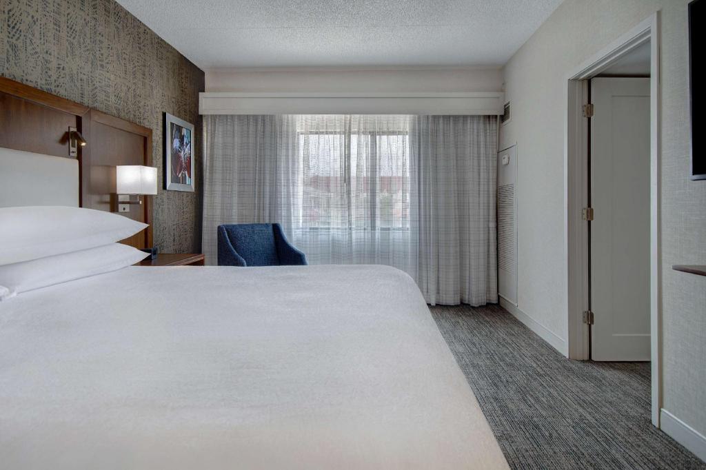 Conference, 2 Rooms, Suite, King Bed