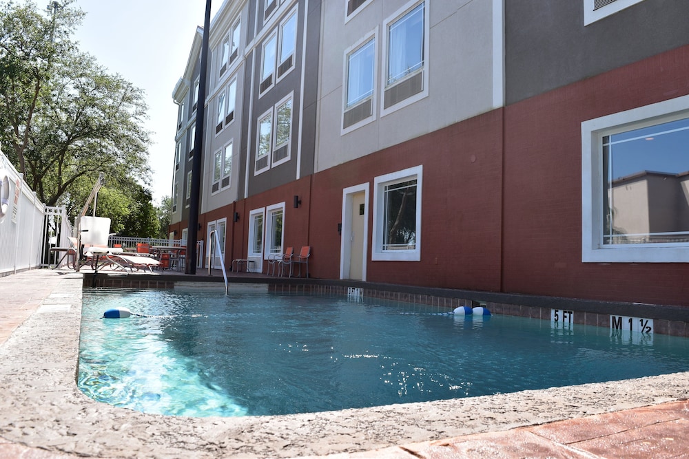 Holiday Inn Express Venice 5/52